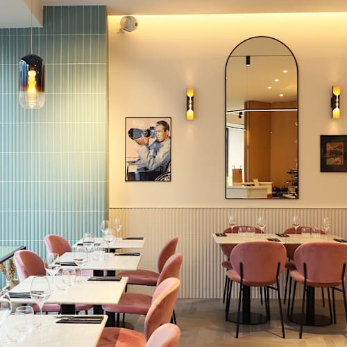 L'Inaperçu, Paris
