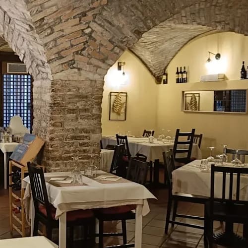 The Cave Restaurant And Wine Bar, Desenzano del Garda