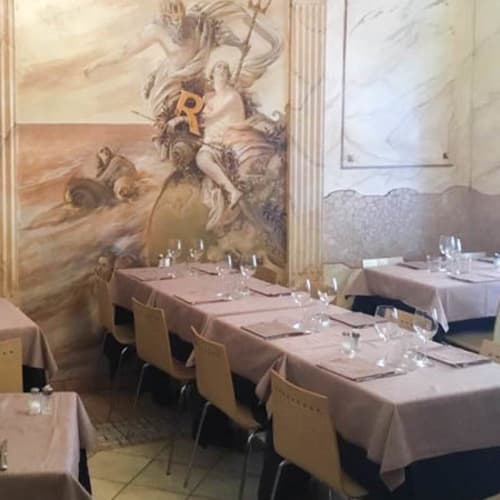 Mappamondo Royal, Milano