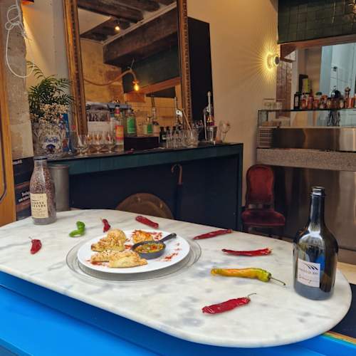 Paprika Latina, Paris