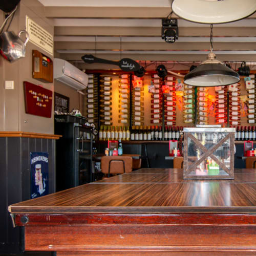 Eeterij Tapperij 't Ambacht, Hendrik-Ido-Ambacht