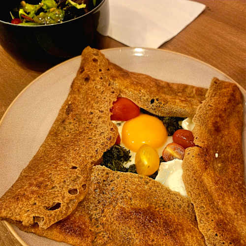 Emma Crêpe, Paris