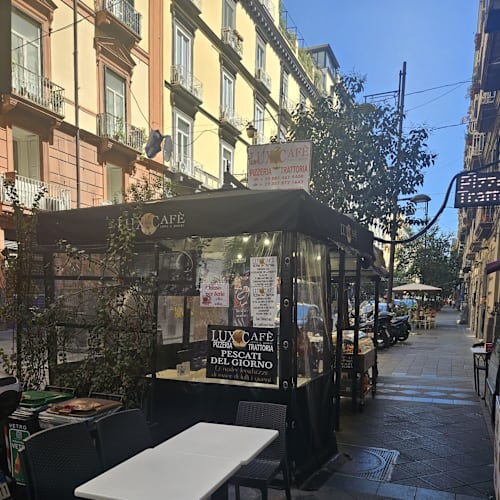 Lux Cafè, Napoli
