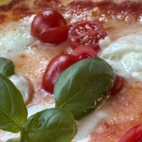 Dietro l'angolo trattoria pizzeria, Dervio