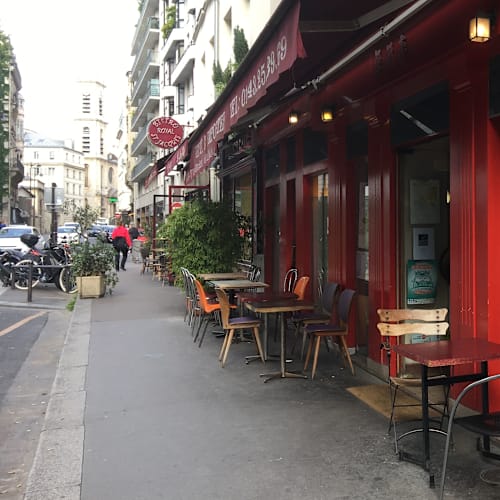 Hung Yen, Paris