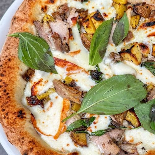 Pizza napoletana, Napoli