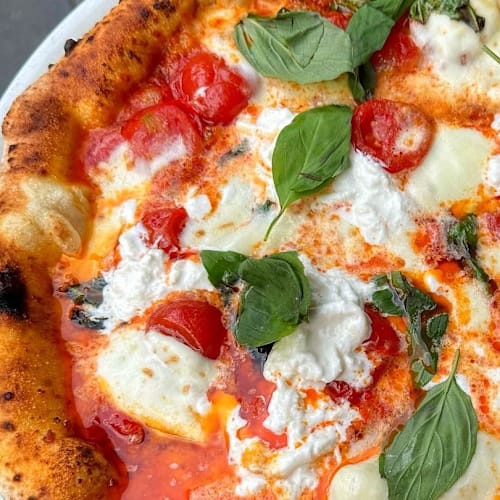 Pizza napoletana, Napoli