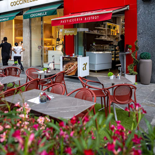 Elisir, Milano