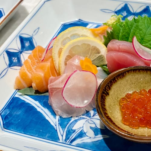 Nanaumi, Paris