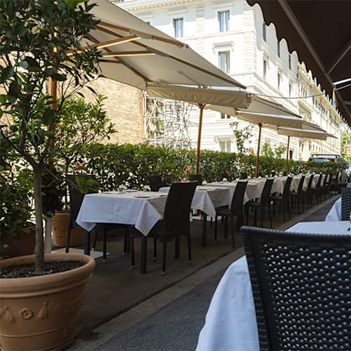 Il Piccolo Mondo, Roma