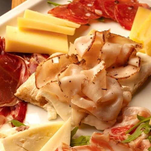 MOMO RESTAURANT, Aprilia