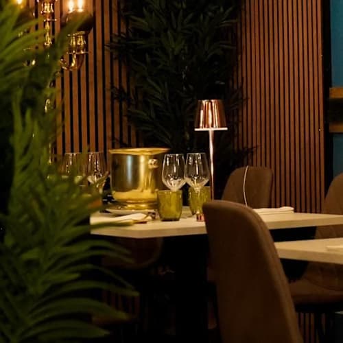 MOMO RESTAURANT, Aprilia