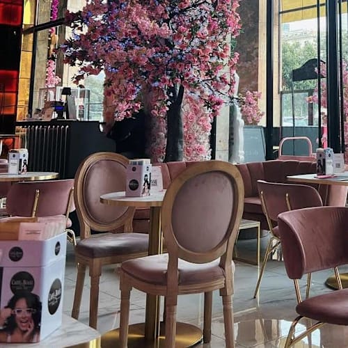 Gossip Café, Genova
