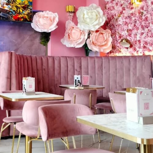 Gossip Café, Genova