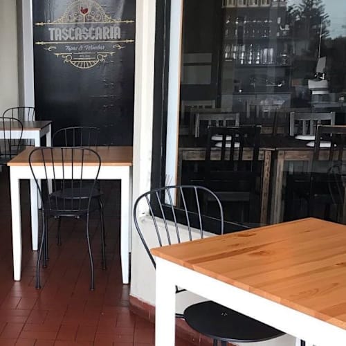 Tascascaria - Tapas & Wine Bar, Parede