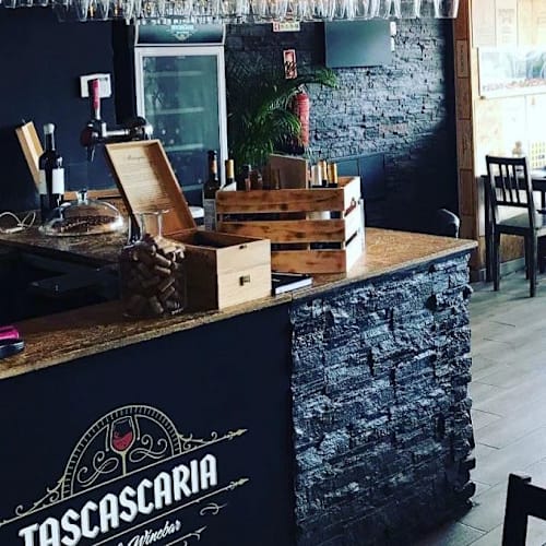 Tascascaria - Tapas & Wine Bar, Parede