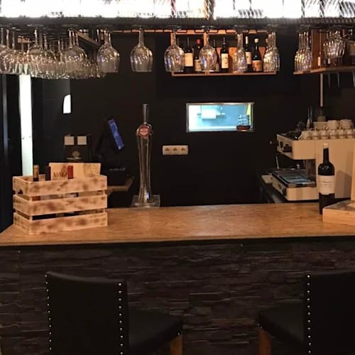 Tascascaria - Tapas & Wine Bar, Parede