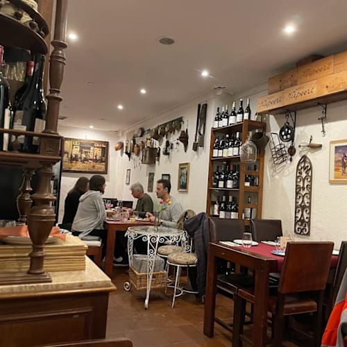O Vinhaça Tapas & Vinhos, Lisboa