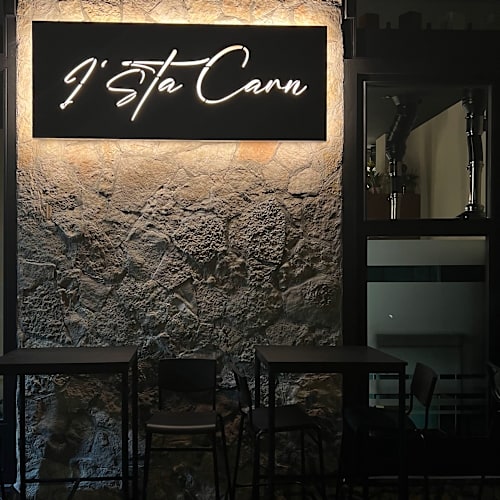 Istacarn, Napoli