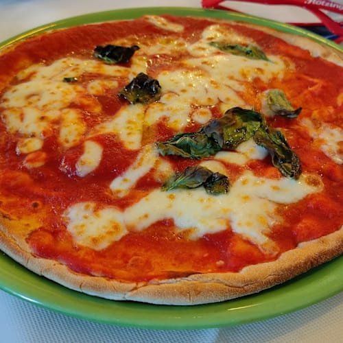 Pizzeria vicino mare by cacace, Trieste