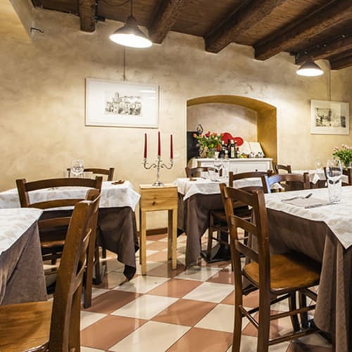 Hosteria 17, Verona