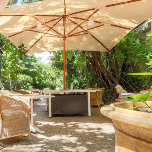 Un jardin en ville - Hotel WindsoR, Nice