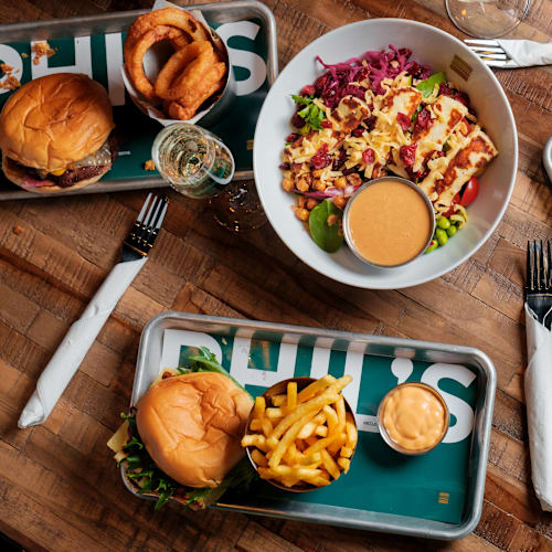 Phil's Fältöversten, Stockholm