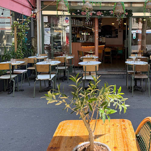 Le Mademoiselle, Paris