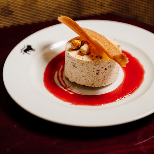 Le Bouledogue, Paris