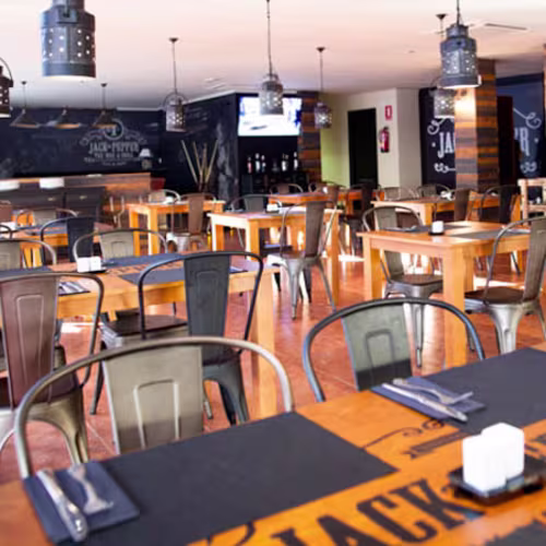 Jack the Pepper, Grau i Platja