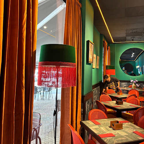 La suculenta, Sevilla