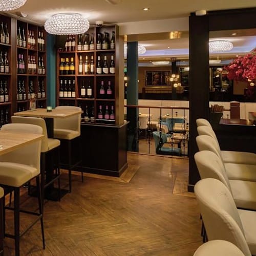 Centennial (Hotel Chariot), Aalsmeer