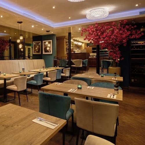 Centennial (Hotel Chariot), Aalsmeer