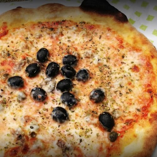 Il Bar Pin Pizzeria Burgheria, Dervio