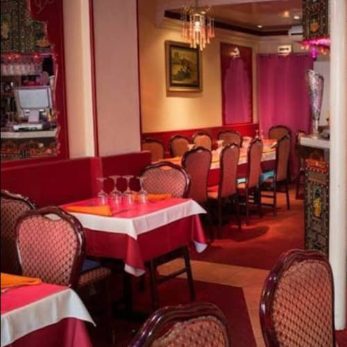 Taj, Paris