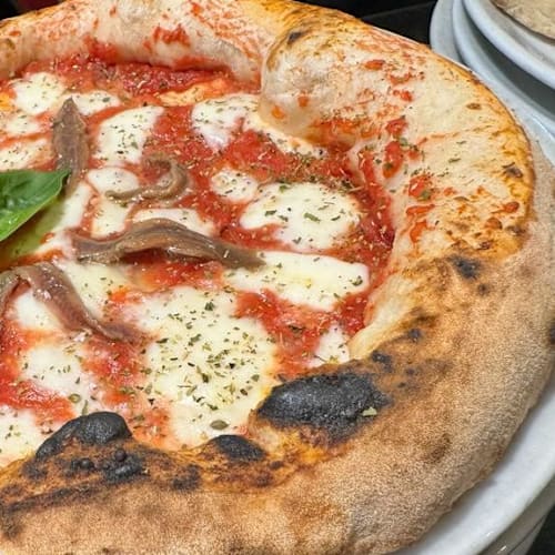 Infermenta “pizza alla mano “ / Made in Italy, Cassano Magnago