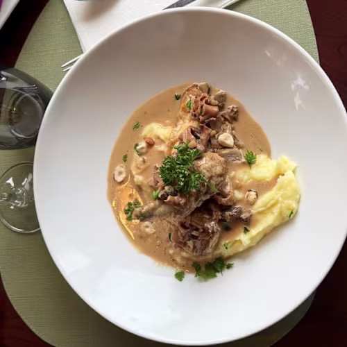 Kyriad Mirande, Dijon