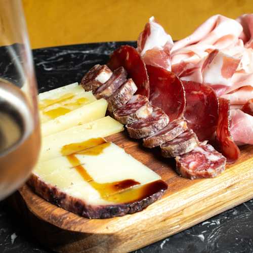 Mora | Wine & Cocktail Bar, Napoli