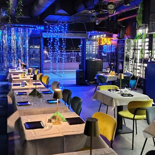 Grace Club Salerno, Salerno