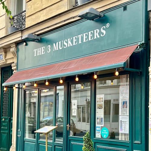 THE 3 MUSKETEERS, Paris