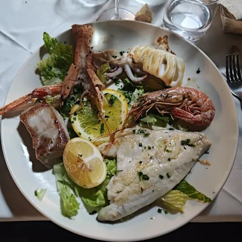 Tra il Grano e il Mare, Ostia
