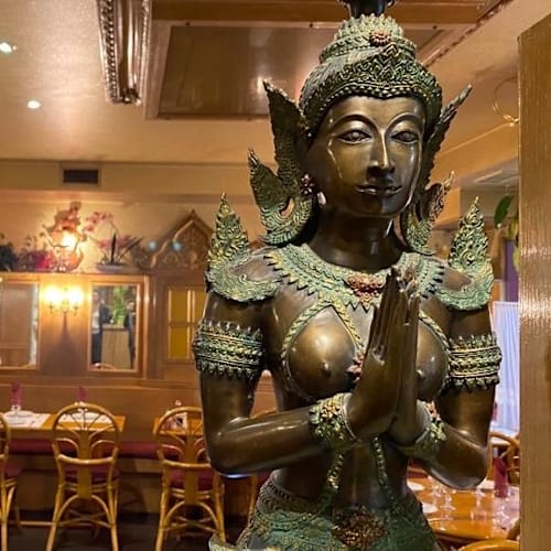 Royal Bangkok, Paris