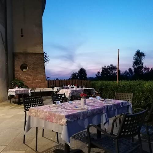 Gustavo Pizzeria, Barco