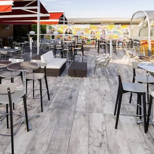 Cadence Café, Cessy