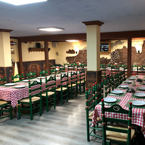 Don Cammillo e Peppone, Sevilla