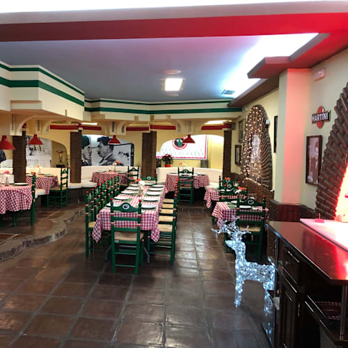 Don Cammillo e Peppone, Sevilla