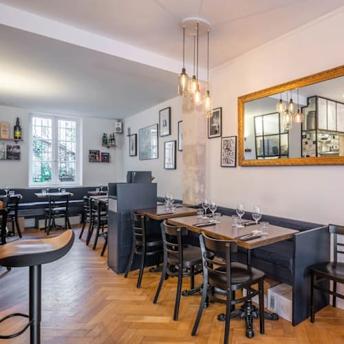 La Petite École, Paris