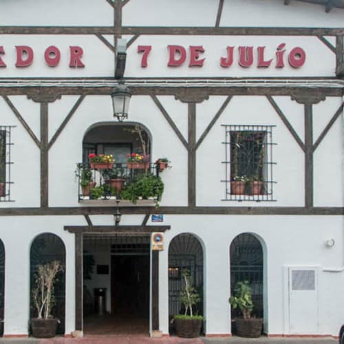 Asador 7 de Julio- Manises, Manises