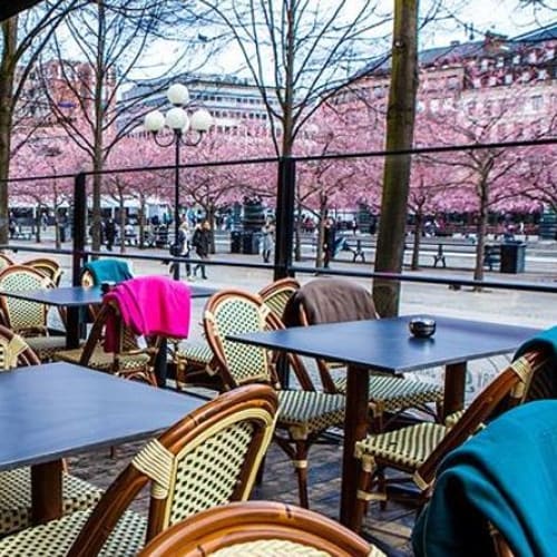 Harry B James, Stockholm