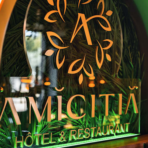 Amicitia - Hôtel, Restaurant & Bar, L'Isle-Adam